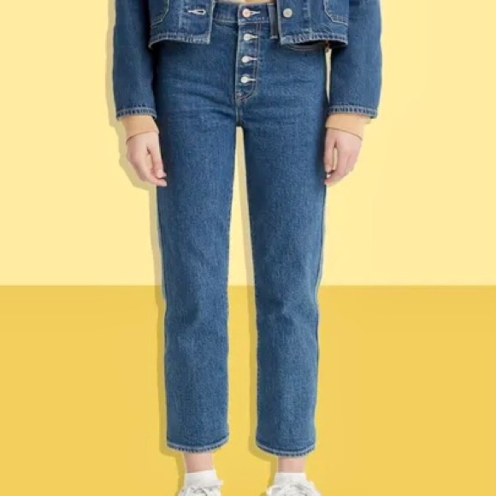 LEVI’S Wedgie Straight Denim Jeans - New with Tags 🏷